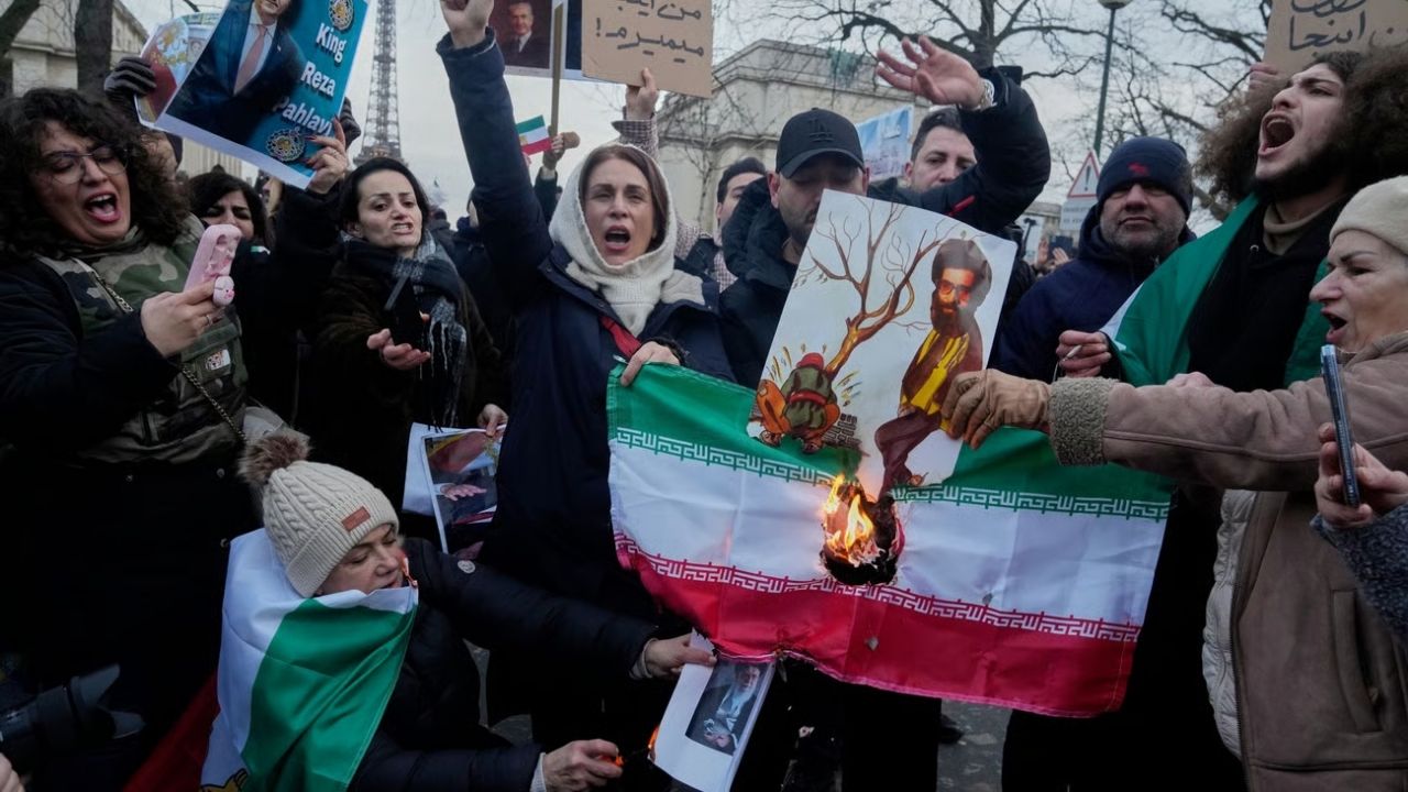 Iran Protests Update: US on High Alert as Iran Crisis Deepens, Citizens Told to Leave Immediately