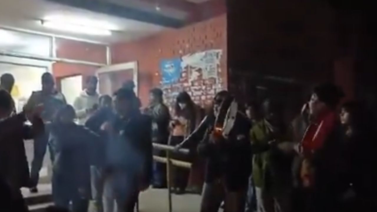 JNU witnesses midnight protests once more; Reviving memories of past campus violence