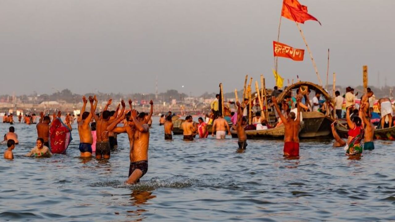 Massive crowd gathers at Sangam as Magh Mela sees Maha Kumbh-like preparations