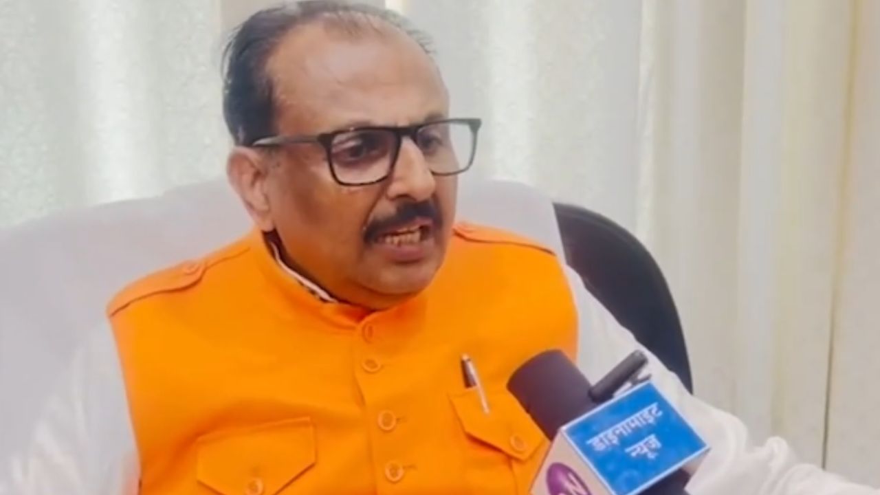 Will AMU’s name be changed? UP Minister Raghuraj Singh calls Panchayat Polls ‘Semifinal’; Watch video