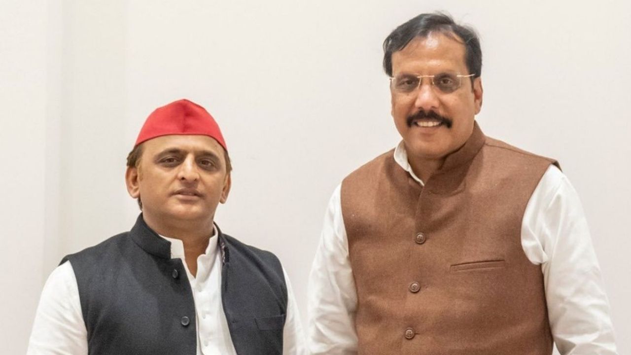 SP MP Rajeev Rai with party chief Akhilesh Yadav