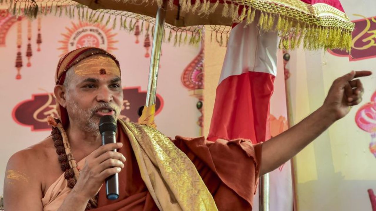 Shankaracharya Avimukteshwaranand Leaves Magh Mela Abruptly, Returns Without Taking Holy Dip