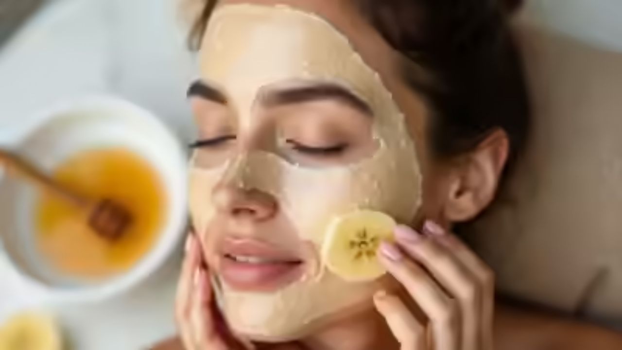 Skin Care Tips: Reduce wrinkles and blemishes naturally with a homemade banana face mask