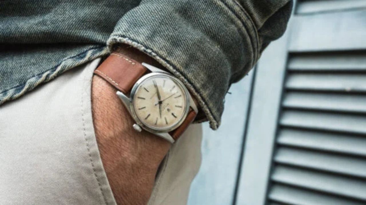 Why Gen Z and Millennials in India are choosing Vintage Over Smartwatches