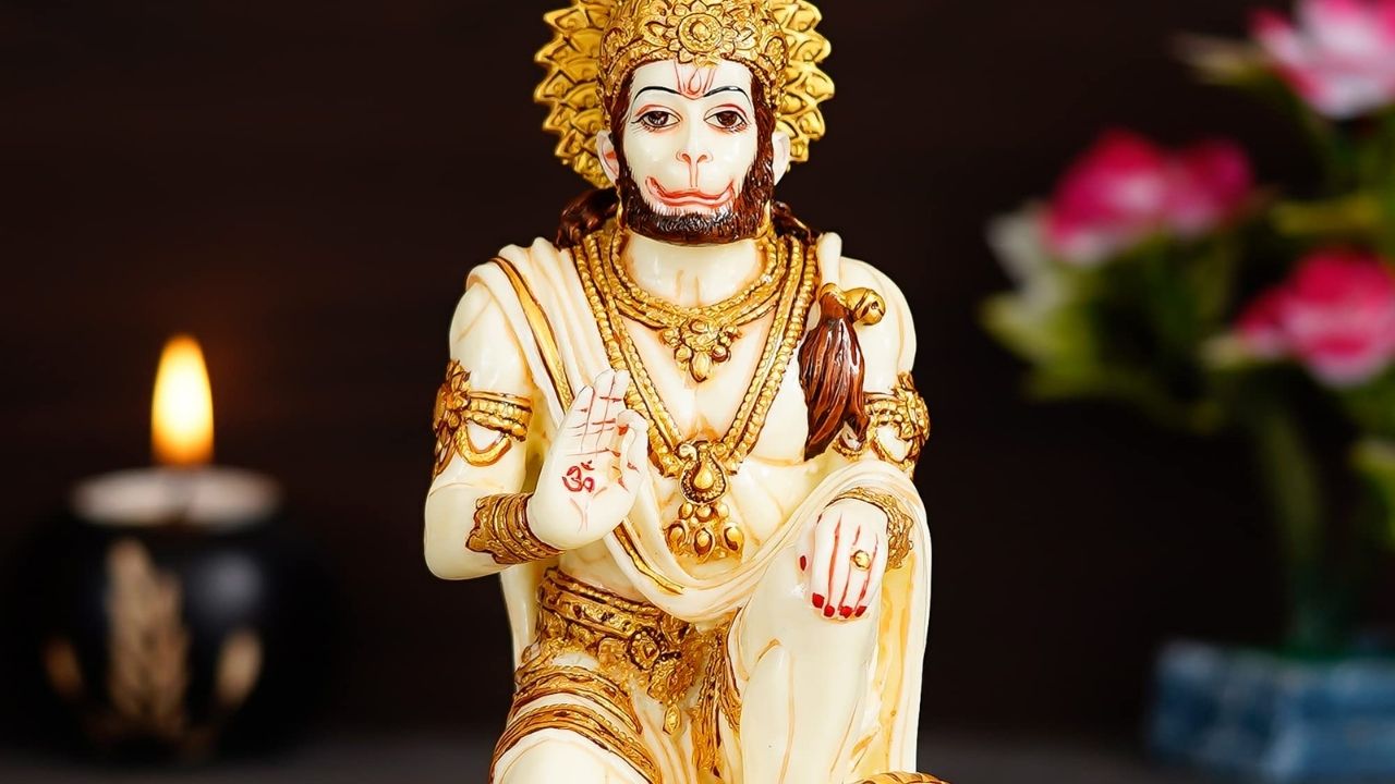 ‘Chamatkar’ or medical emergency? Dog circling Hanuman idol for 36 hours goes viral