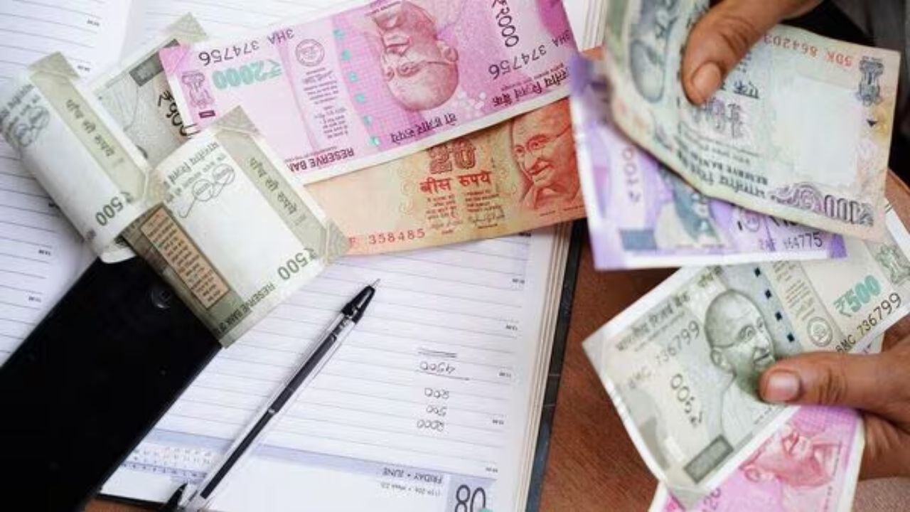 Big relief for RBI, PSGICs and NABARD employees as Centre approves wage, pension revision
