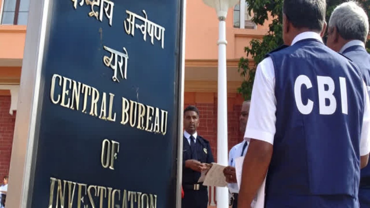 Lucknow Bribe Bust: CBI nabs two railway officials for taking bribe in processing pension; Full story here