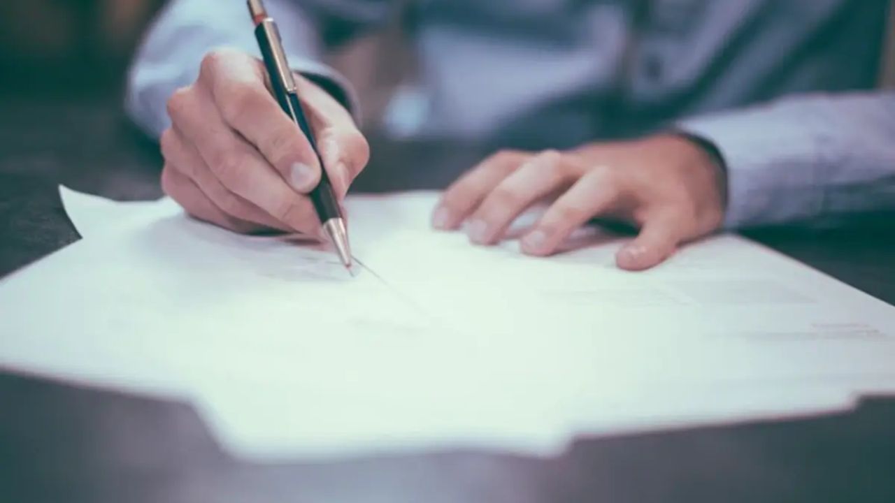 Viral: Asked To Work For Free? Offer Letter Triggers ‘Is This Even Legal’ Debate