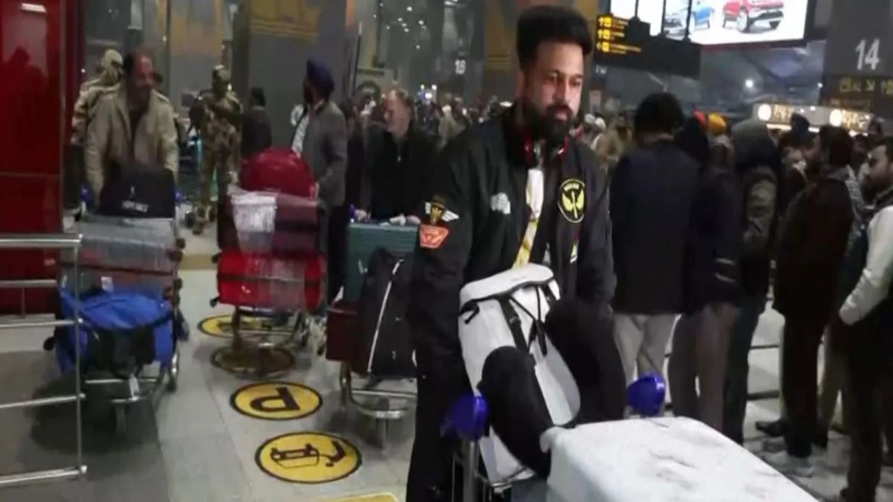 Iran Unrest: Indians return home after days of fear and communication blackouts