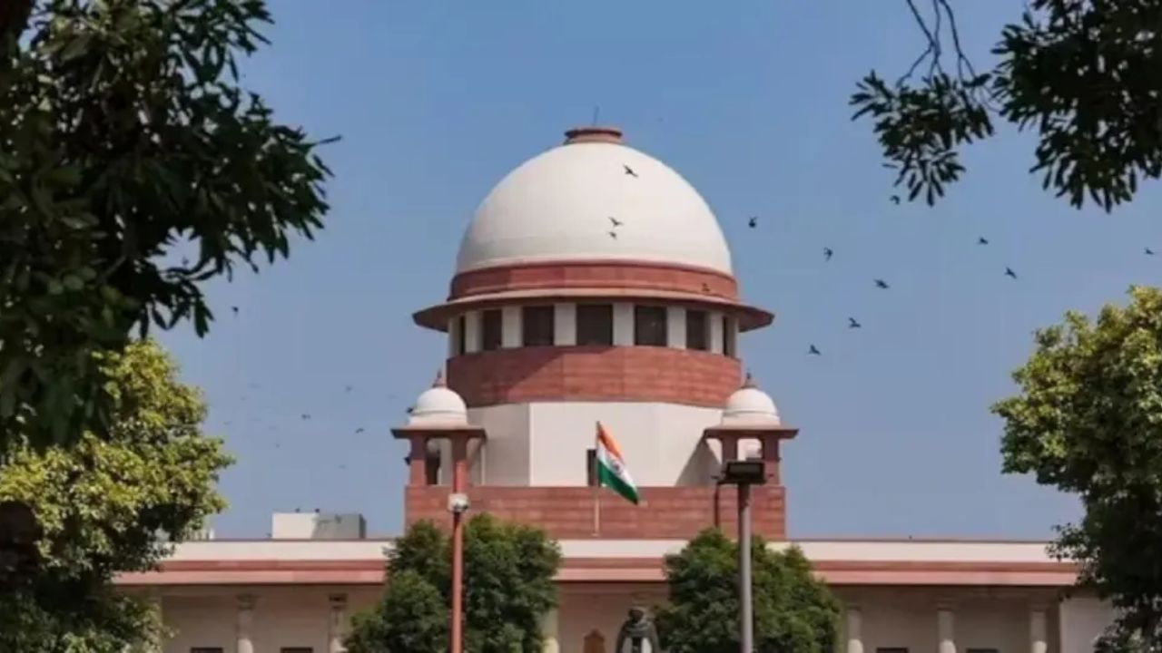 Tamil Nadu SIR Row: SC cracks down, orders voter lists to be displayed at Panchayat and ward offices