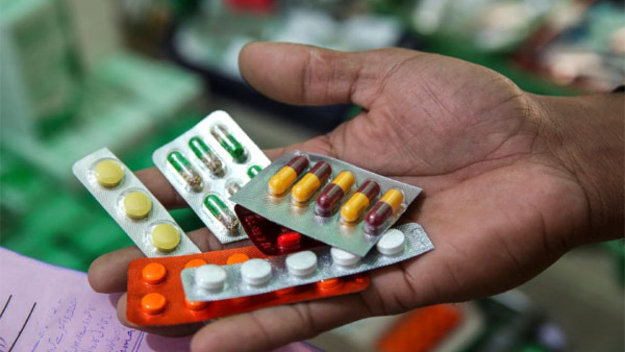 Antibiotic Resistance Alarm: Common medicines losing effectiveness, SMS Medical College study warns