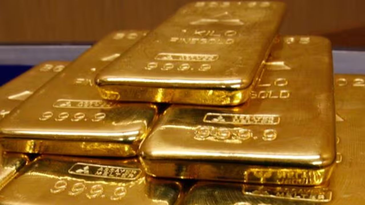Gold prices edge higher in India as markets stay firm near record highs; Check rates here