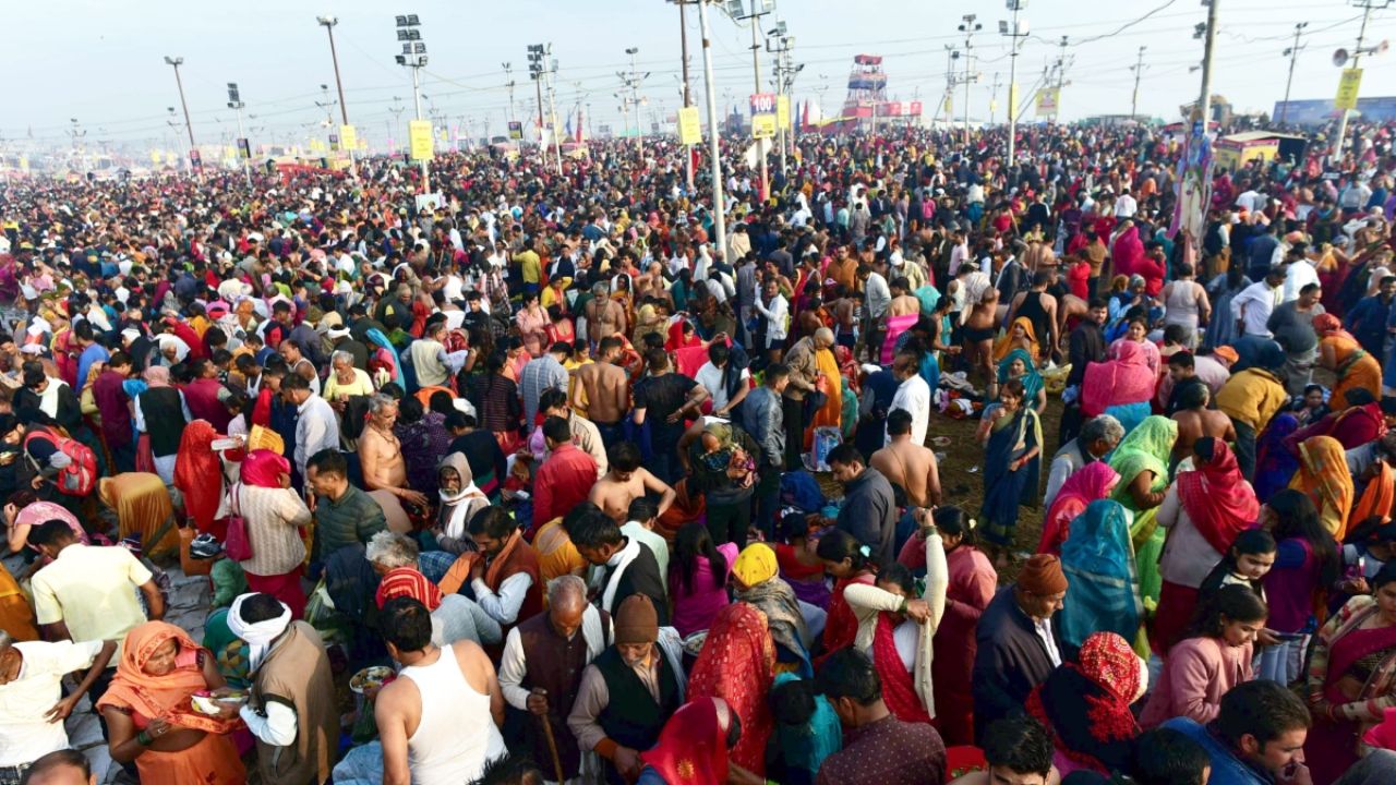 Magh Mela 2026: ‘Vande Mataram’ echoes at Sangam as saints unfurls Tricolour on Republic Day