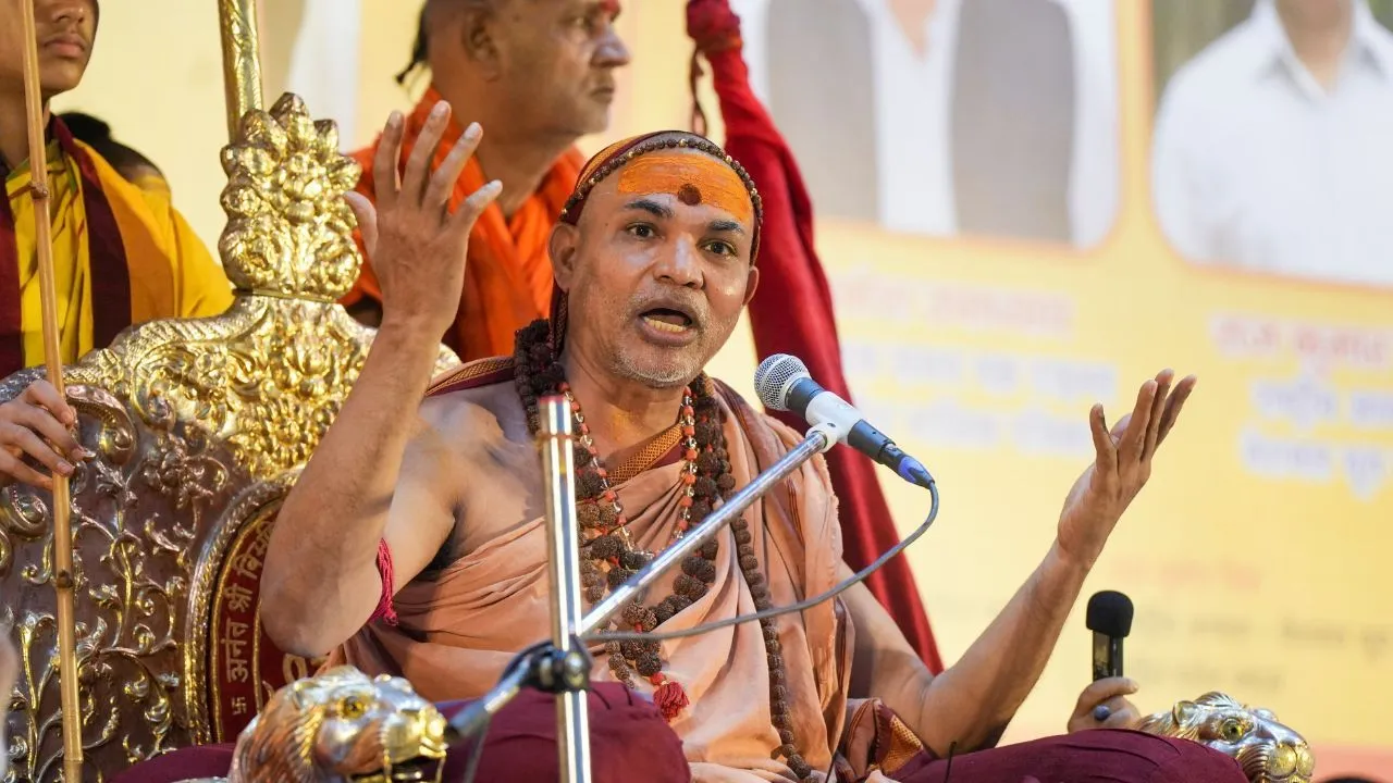Shankaracharya Row Escalates: Swami Avimukteshwaranand hits back at Magh Mela authority, sends 8-page legal reply