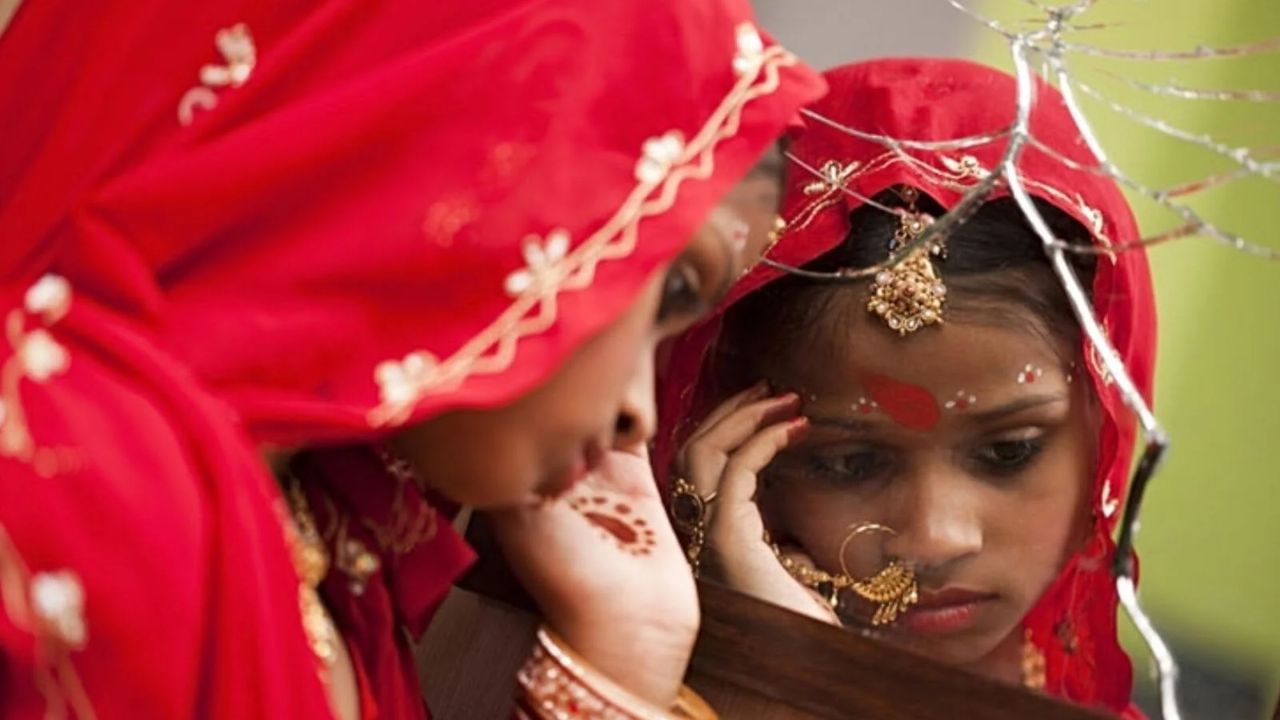 UP: A mother fights against child marriage in Ayodhya; Protects 14-year-old daughter