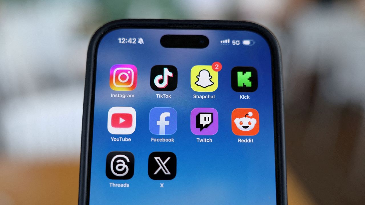 India Tightens Social Media Rules: Platforms must remove illegal content within 3 hours