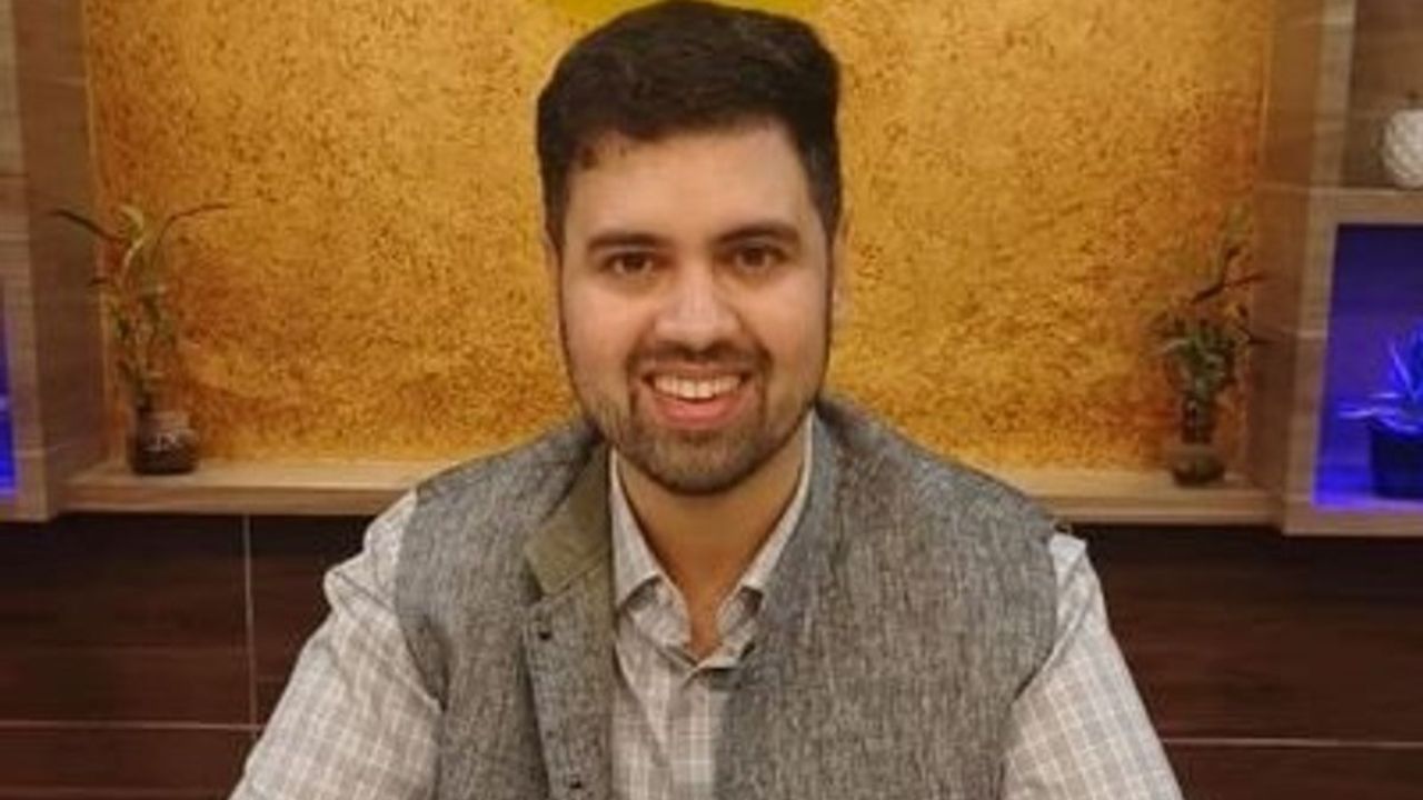 Hardoi DM Anunaya Jha among 5 UP DMs to be honoured; Here’s list and their achievements