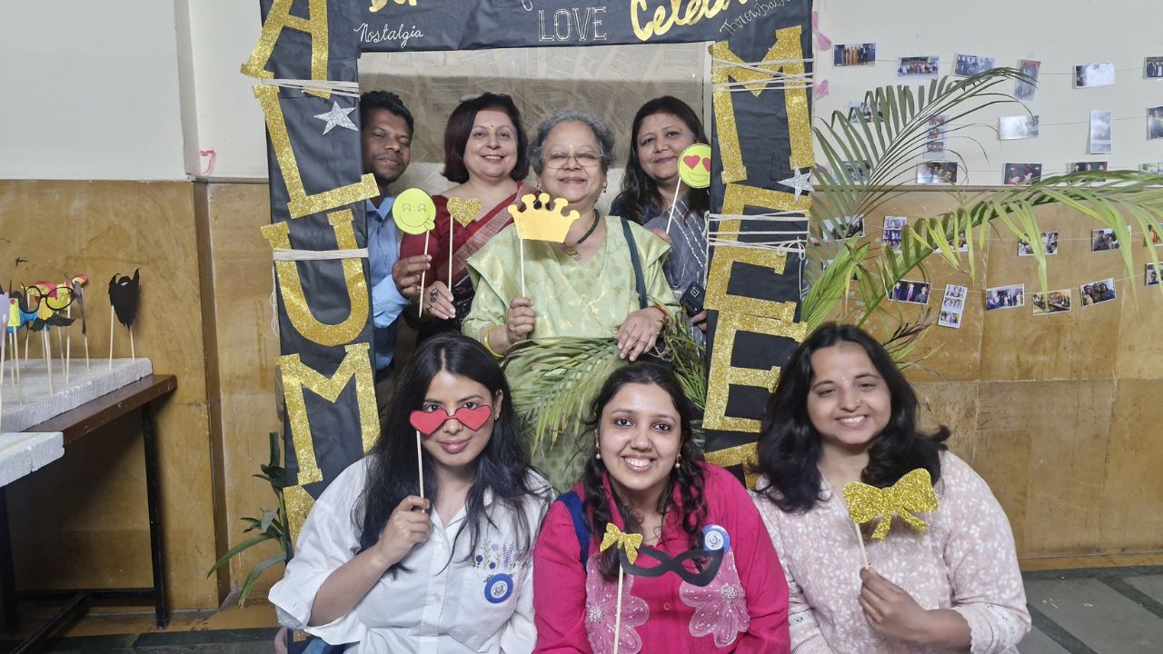 Alumni and faculty at Alumni Meet 2026.