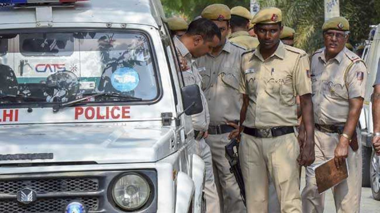 Delhi Police nab three wanted criminals after early morning encounter in Usmanpur