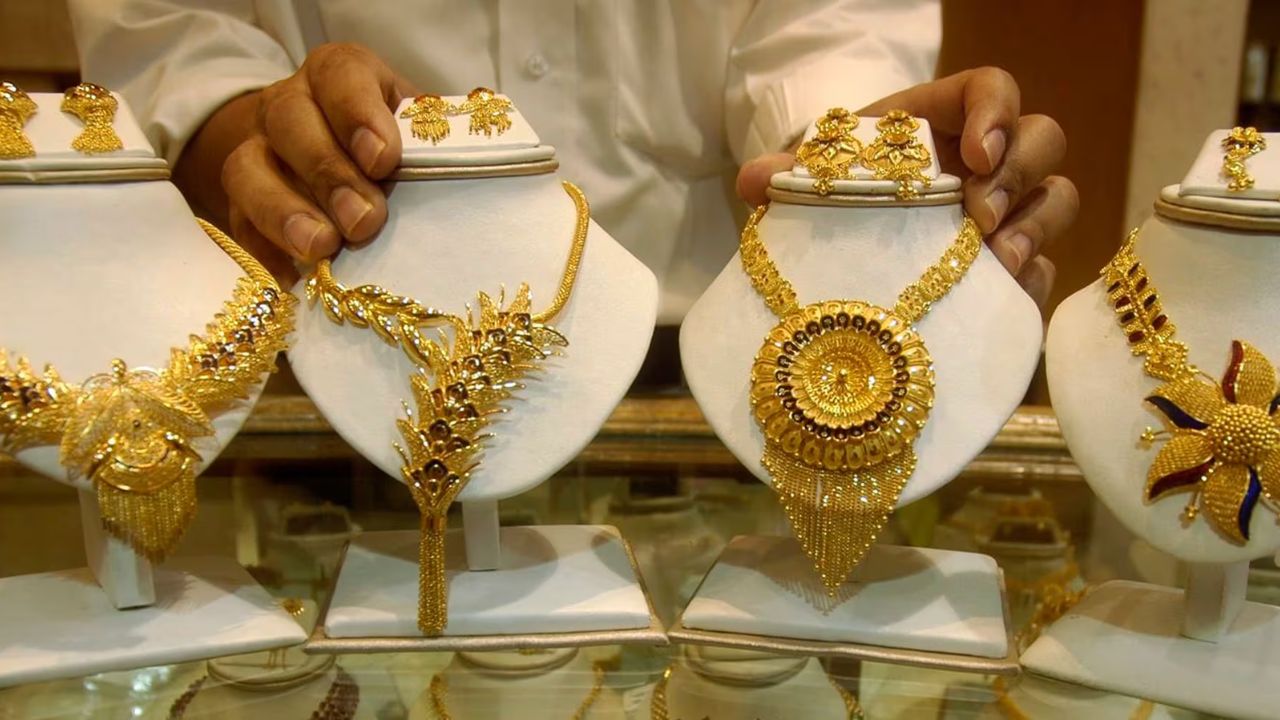Gold climbs on MCX after US-Iran talks end without deal; Check price here
