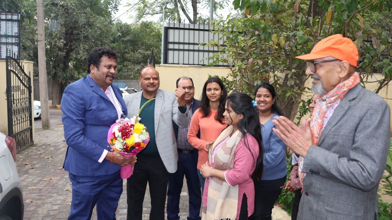 Jagathesh Kaduvul receives a warm welcome at Dynamite News