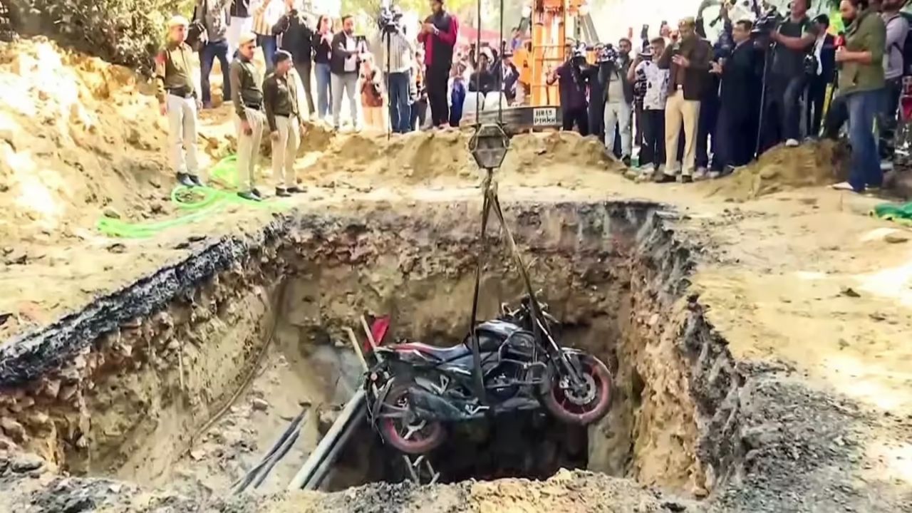 Delhi Police Arrest Sub-Contractor in Fatal Road Accident in Janakpuri