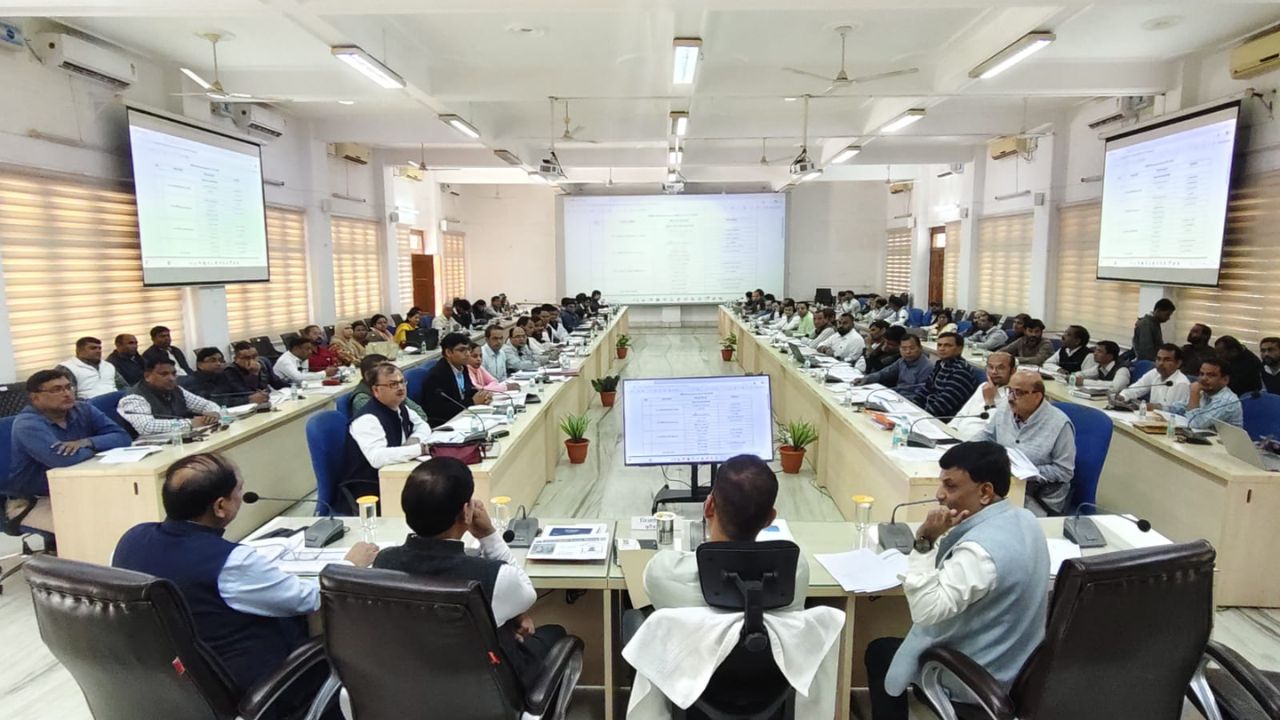 Senior officials during strategy meeting at Kaushambi