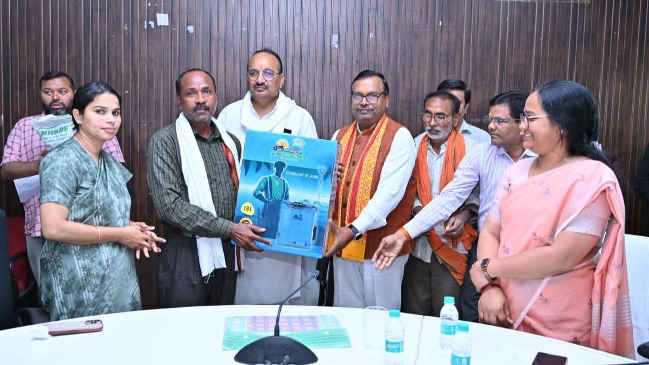 Ayushman cards, farm equipment distributed in Kaushambi; Minister Dinesh Pratap Singh reviews development projects