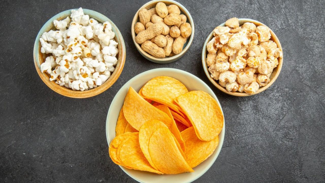 Skip the Junk! 5 crunchy and healthy snack alternatives to potato chips