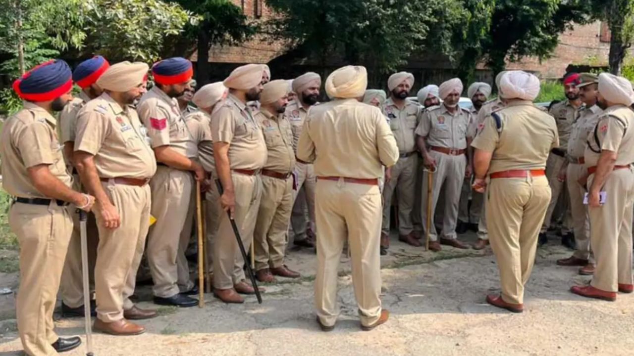 Two Punjab police personnel found shot dead near Indo-Pak border; Militant outfit’s claim under scanner