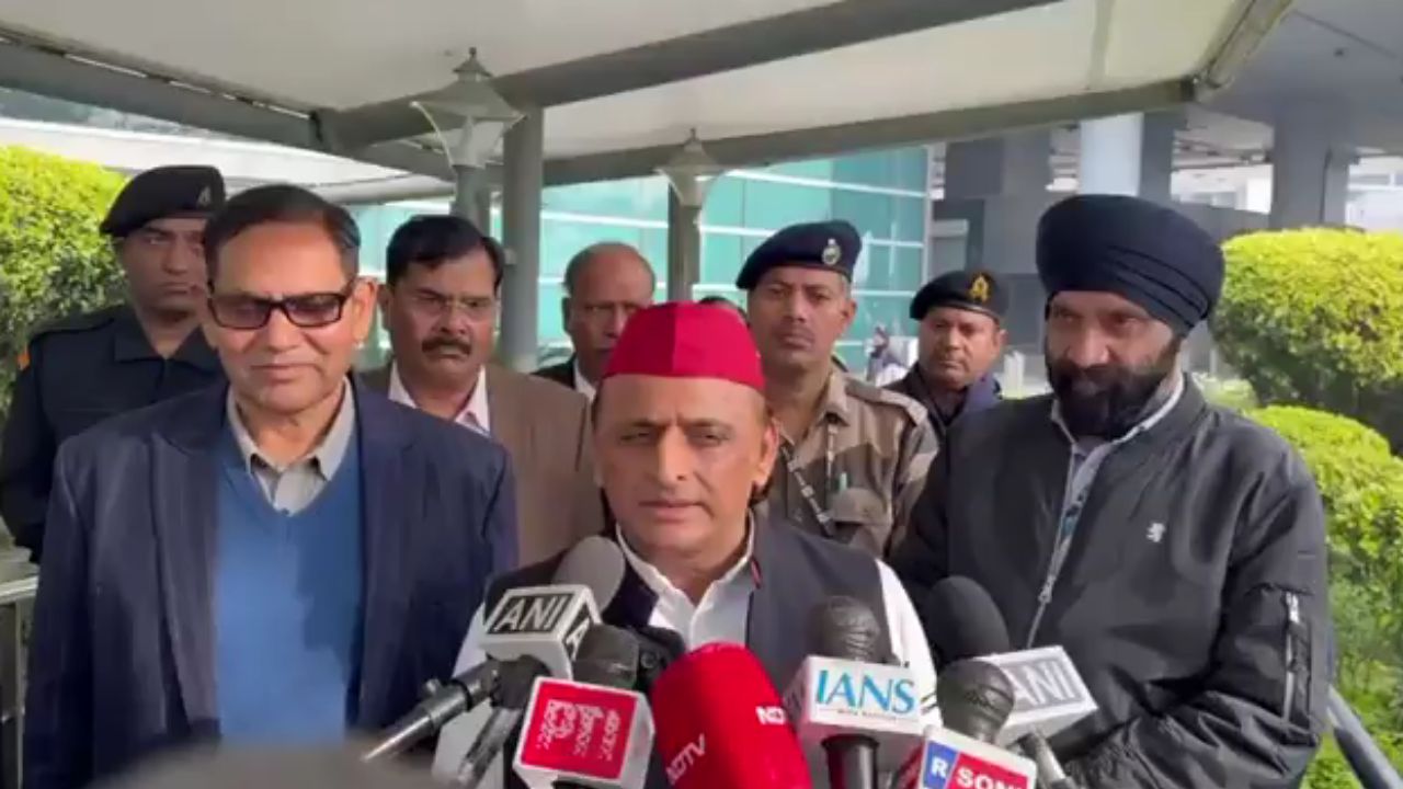 Akhilesh Yadav Targets Centre Over US Trade Deal, Budget Transparency, and Governance Priorities