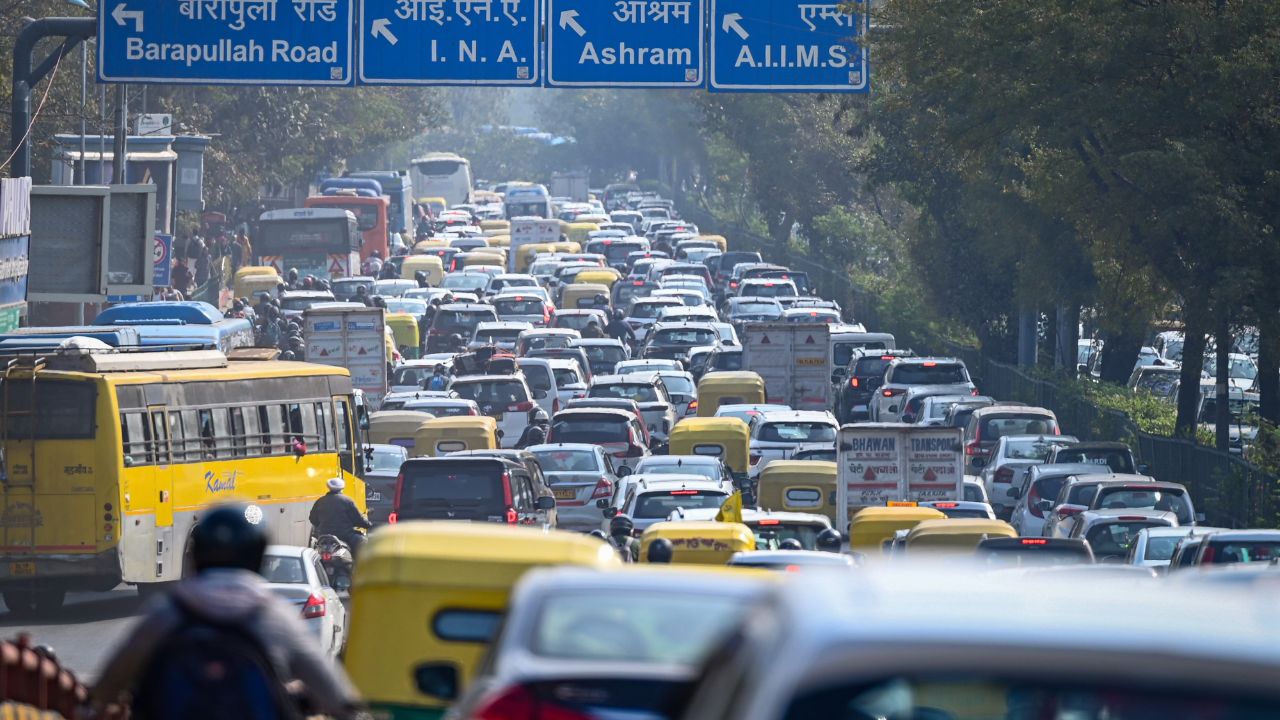 Delhi traffic advisory issued for AI Impact Summit 2026; VVIP movement triggers diversions across Central Delhi