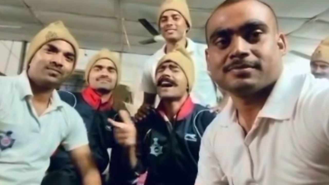 Soldier’s soulful rendition of Pawan Singh song wins hearts online; Video viral