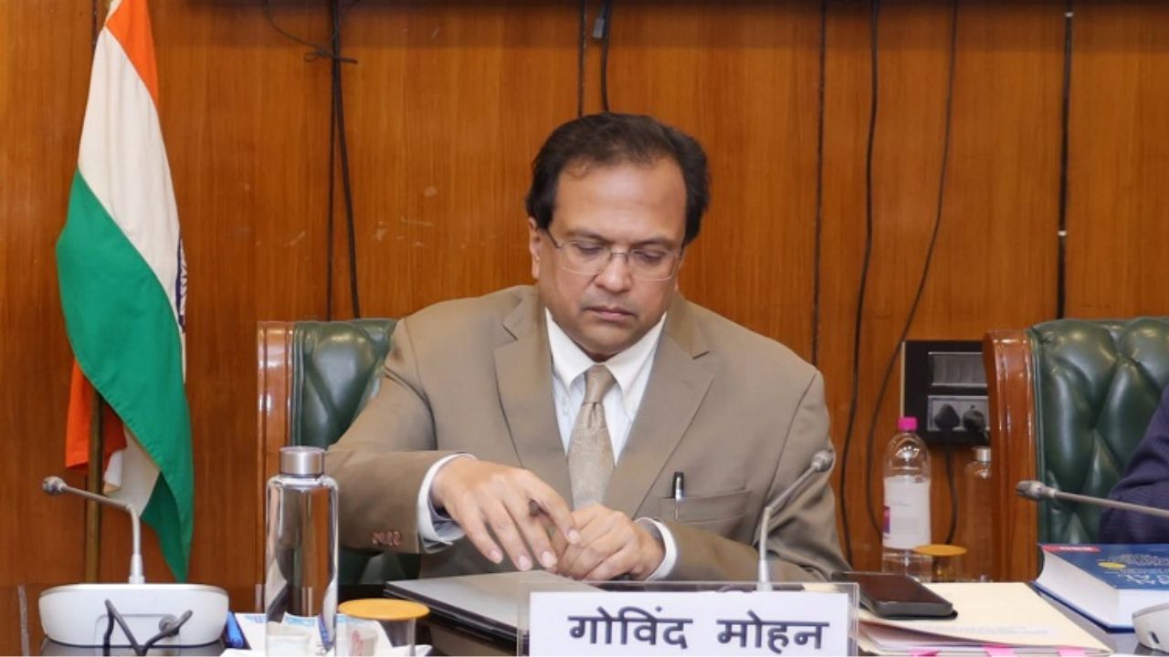 Home Secretary Govind Mohan reviews security; Calls for tight vigil at tourist spots in J&K