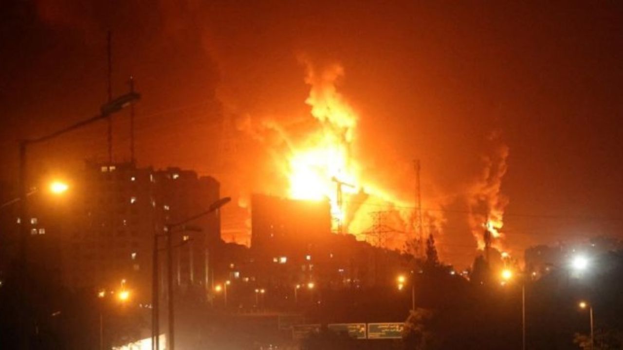 Tehran Oil Depot Attack: Massive strikes hit Iran fuel storage sites; Fires and smoke grip capital