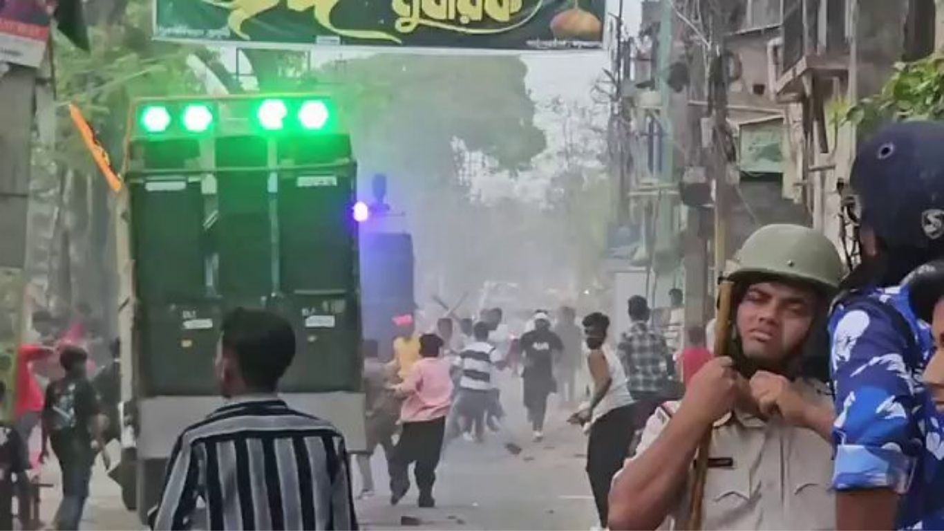 Clashes Erupt During Ram Navami Procession in West Bengal’s Jangipur