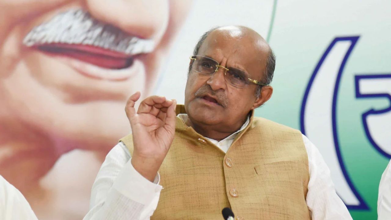 Major Blow to JD(U), K.C. Tyagi Quits Party; Hints at New Innings in UP Politics