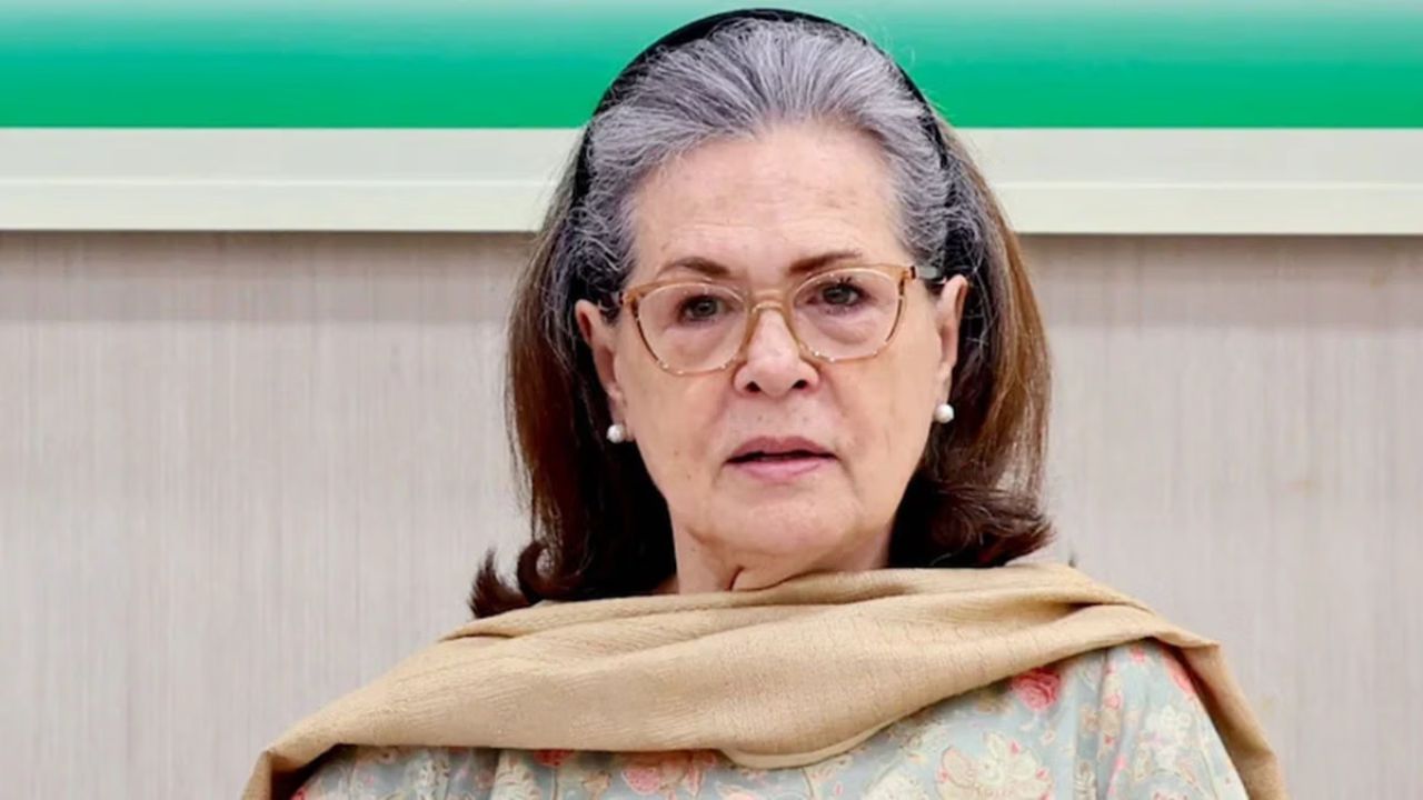 Sonia Gandhi health improves at Sir Ganga Ram Hospital; Rahul Gandhi visits and shares emotional moment