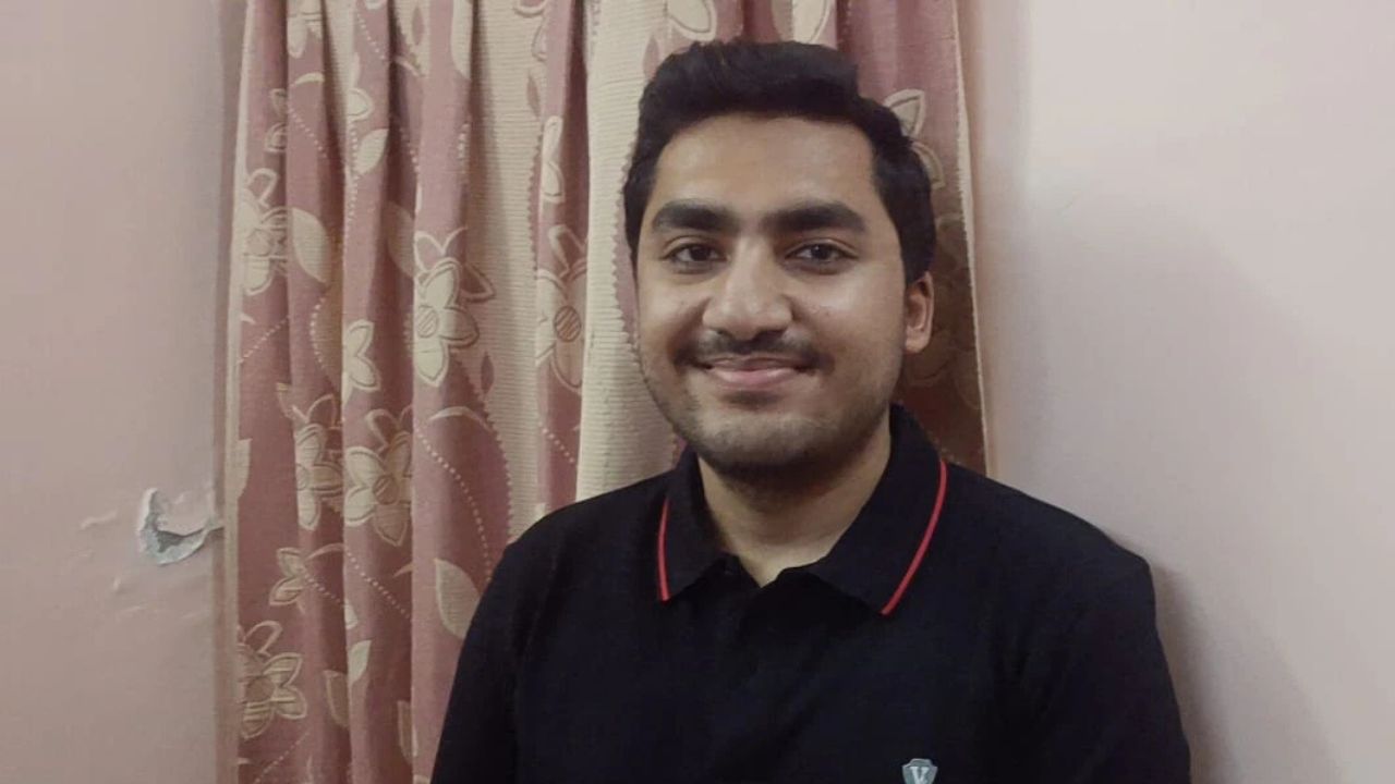 UPSC Result 2025: Who Is Raghav Jhunjhunwala? Bihar’s Muzaffarpur native secures AIR 4