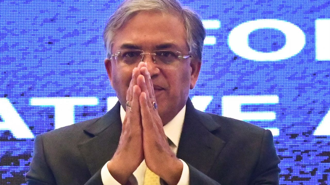 Opposition moves CEC removal motion, 193 MPs submit notice to remove Gyanesh Kumar