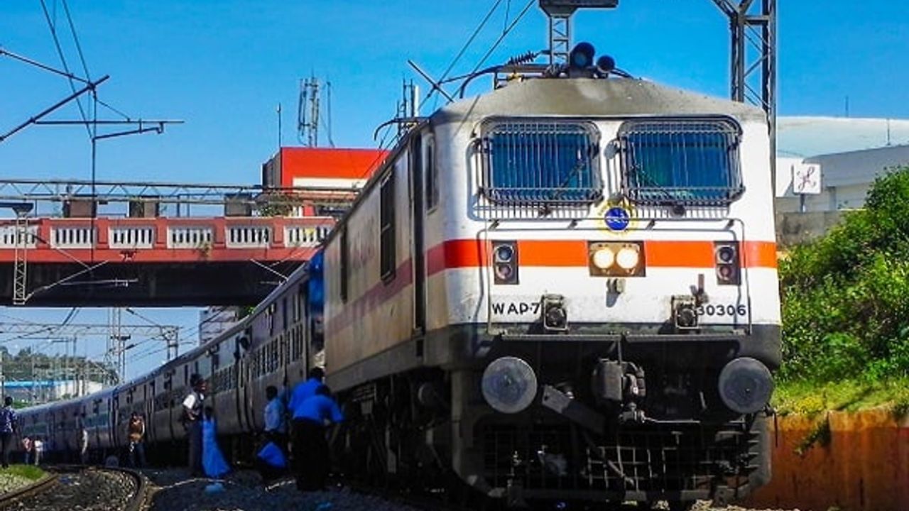 Railways Tightens Rules For Passengers: No refund on tickets cancelled less than 8 hours before departure