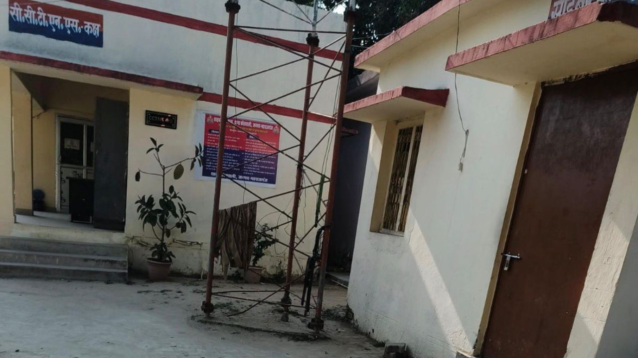 Maharajganj: Police Raid on Gambling Kingpin; Questions Raised After Accused’s Mysterious Release Post-Arrest