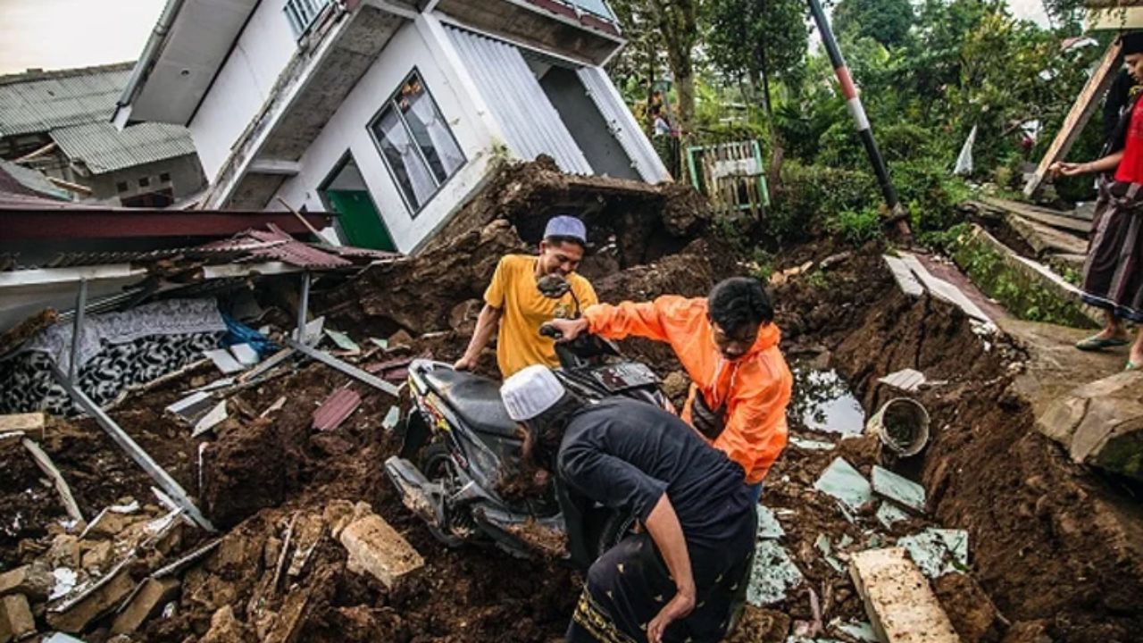 Amid Israel-Iran escalating conflict, earthquake hits Iran, US and Indonesia