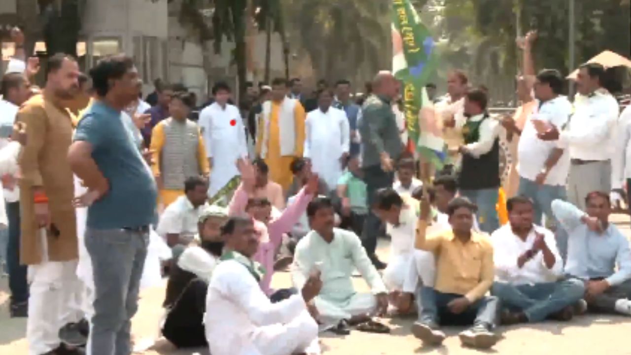 JD(U) workers stage protest at CM residence over Nitish Kumar’s Rajya Sabha move