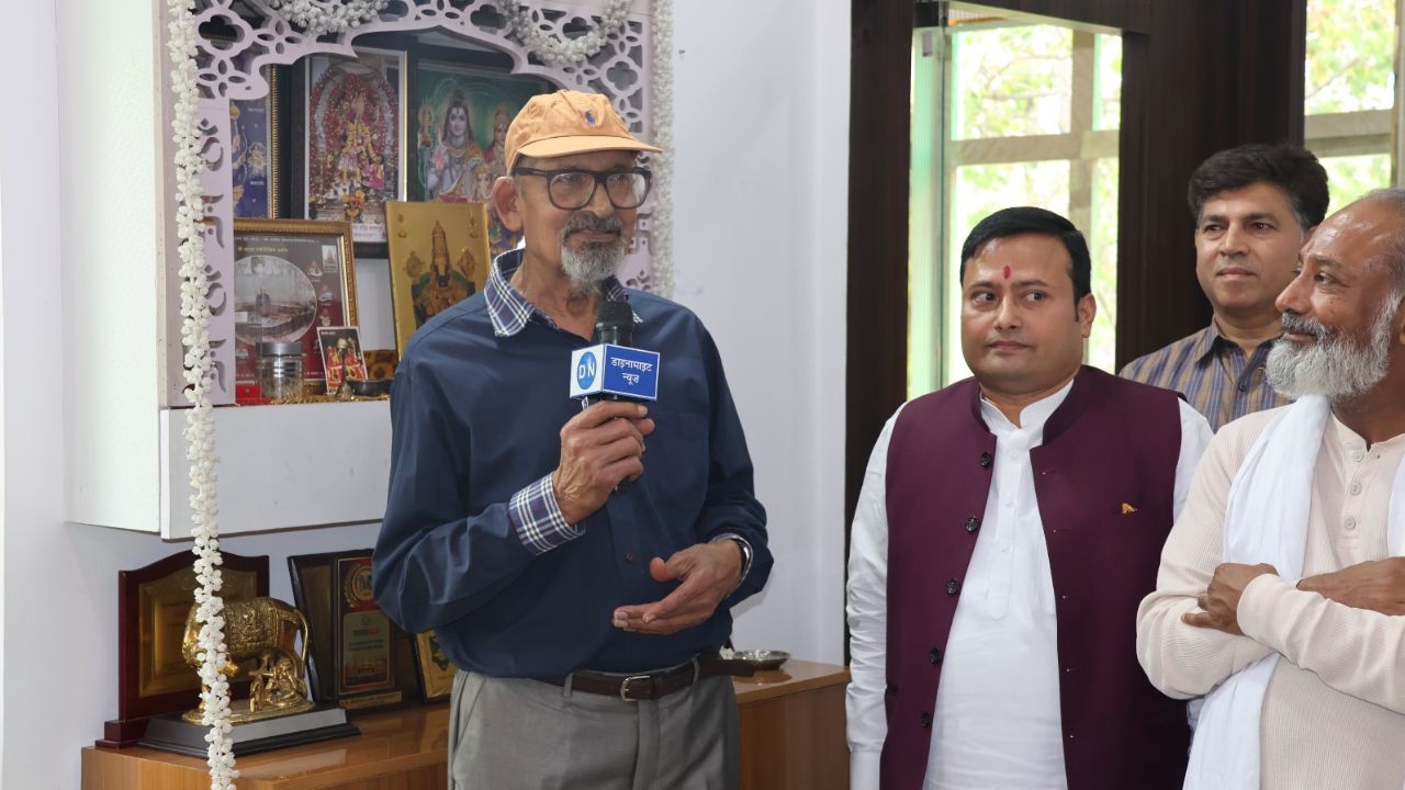 Ved Prakash, Senior Consulting Editor