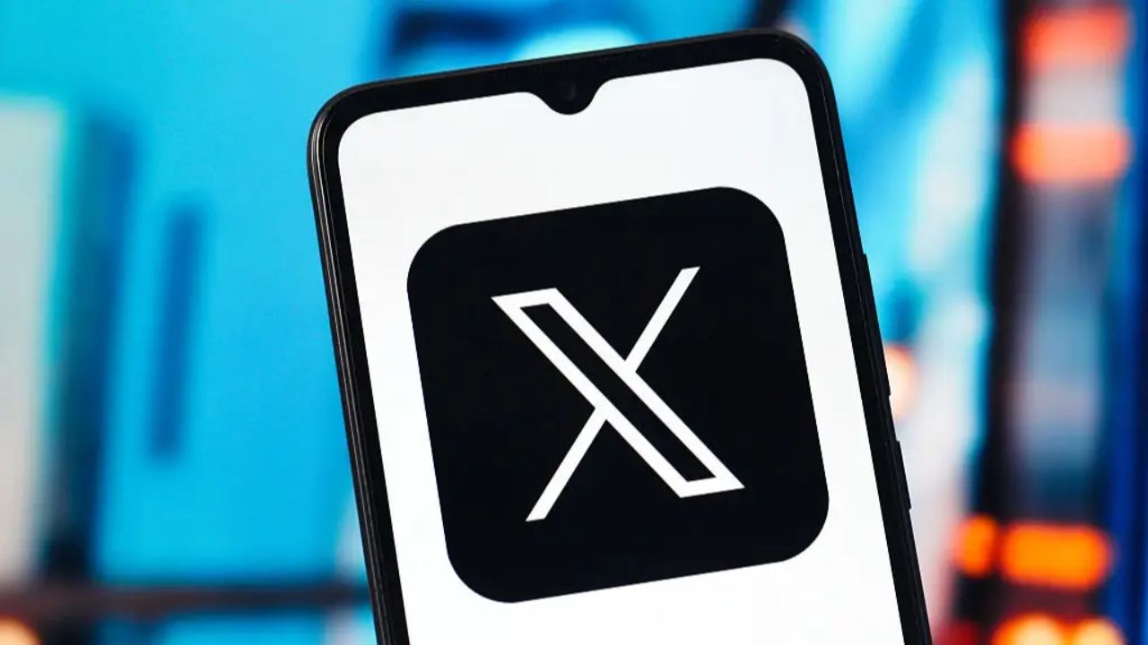 X down worldwide, users unable to see new posts on app and website