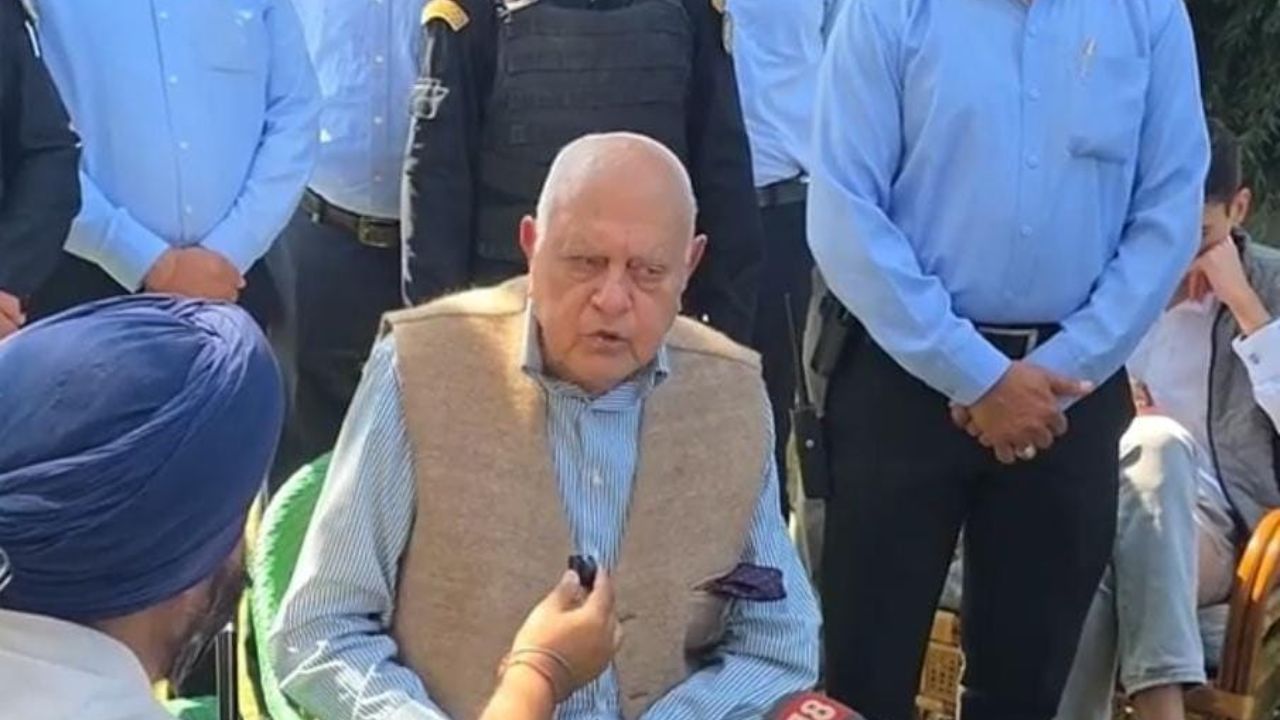 ‘I Have Never Harmed Anyone’: Former J&K CM Farooq Abdullah reacts to attack attempt; Probe underway