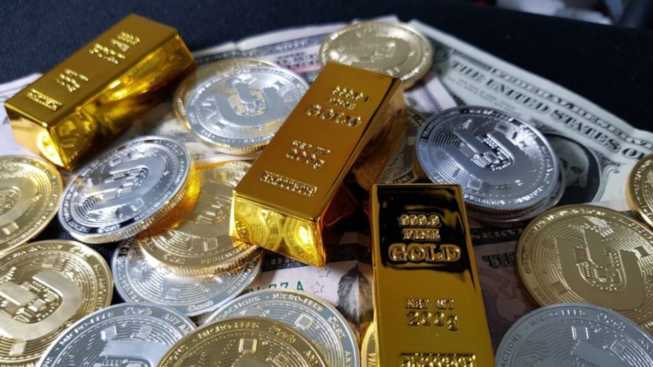 Gold vs Silver Investment: Three smart ways to add precious metals to your portfolio