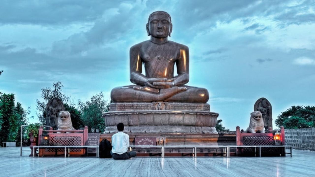 5 Powerful lessons from Lord Mahavira that can transform your life today