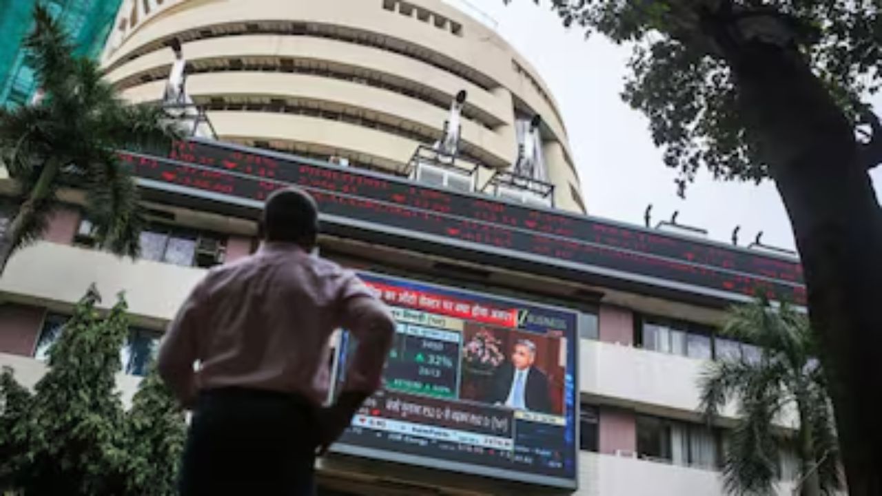 Sensex, Nifty fall sharply in early trade; Key stocks in focus